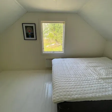 Skokkelvika Gard * Vestvagoy